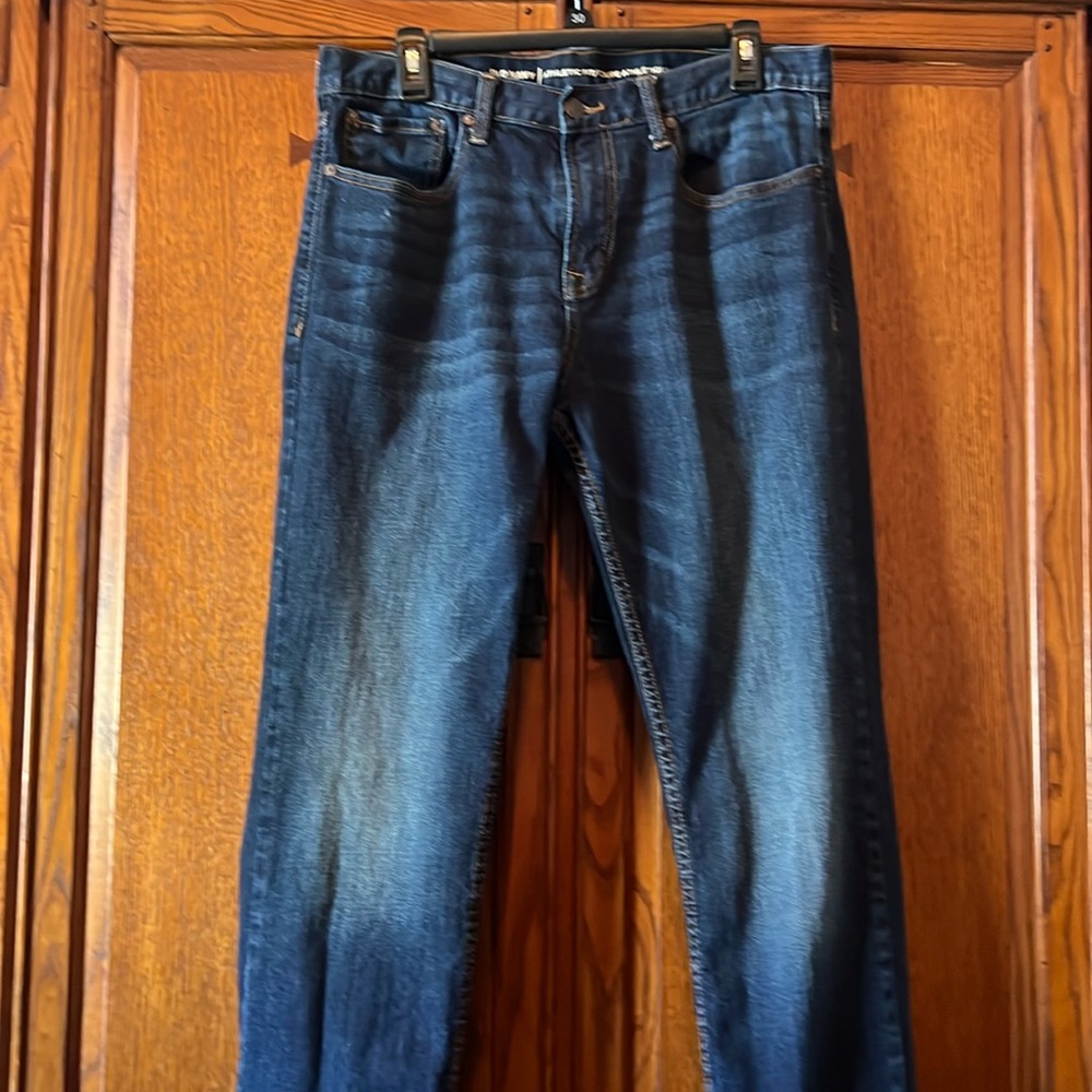 Old Navy men’s Athletic fit Jean